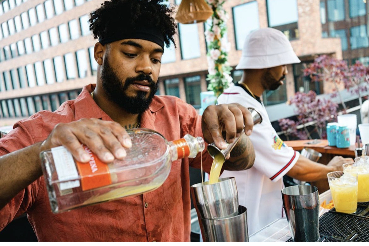 Marcus Thomas behind the mobile bar at a private event